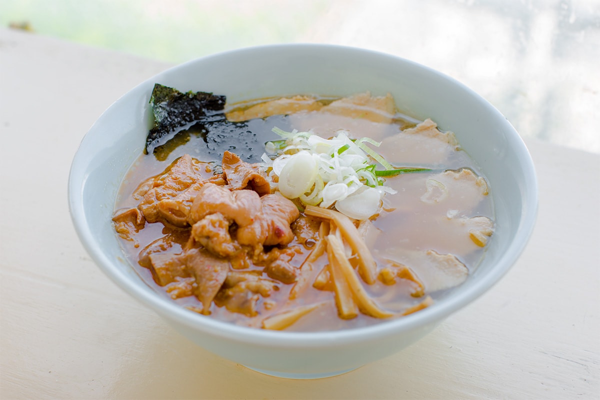 バスラーメンかわしま ホルモンラーメン