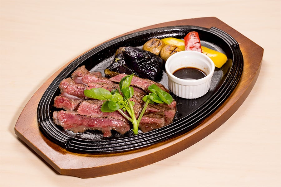 門崎熟成肉モモ肉のステーキ