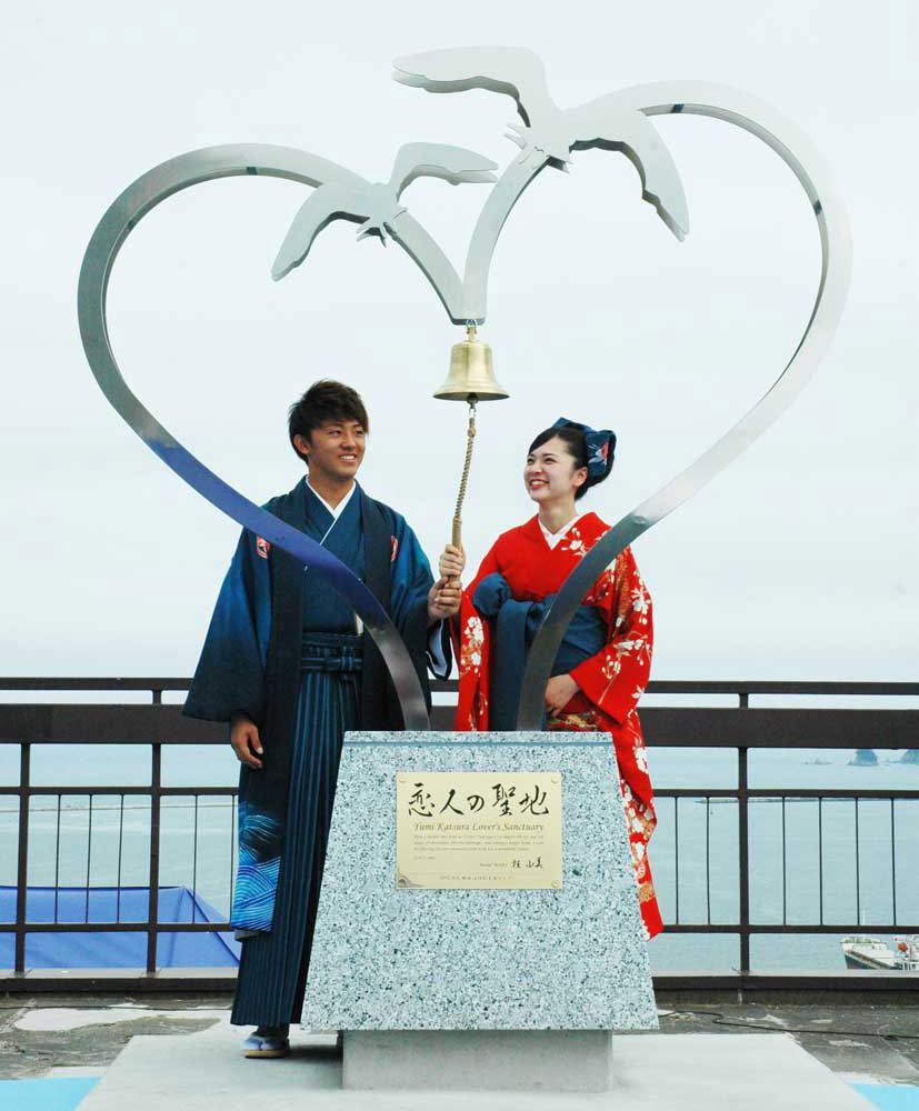 カップル（久保君と砂金さん）の開放的な様子が受賞につながった釜石市作品