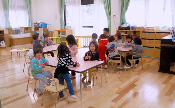 子育て支援の拠点完成、4月から認定こども園に〜上中島こども園開所、すくすく親子教室 児童館一体整備