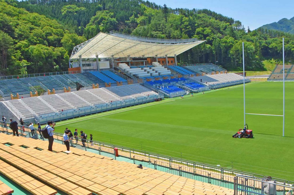 復興スタジアム仮設スタンド完成〜一般来場者に見学会 | かまい