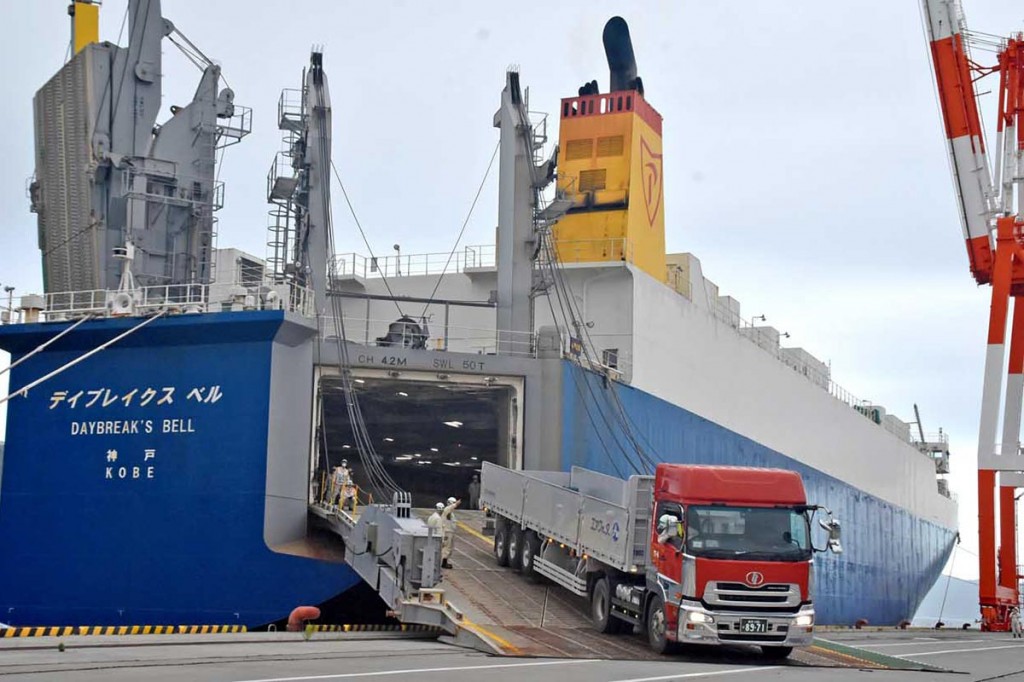 釜石港に「RORO船」試験寄港、定期就航復活に期待〜課題は安定集荷と