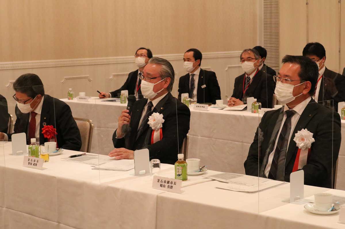 野田武則市長と市幹部職員らが各団体の話に耳を傾けた