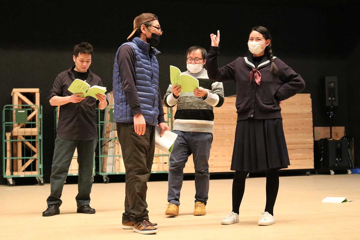 釜石市民劇場キャストの稽古＝１月２７日夜、市民ホールTETTO