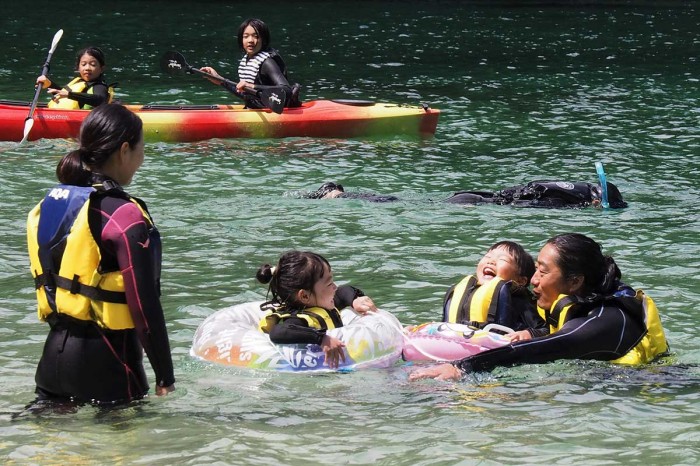 SUP、カヤック、生き物探し…海遊び満喫「この夏一番の思い出」 釜石