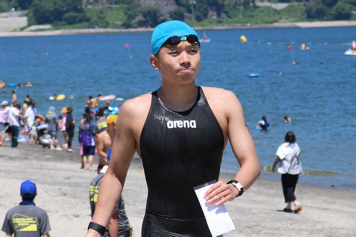 ５キロ日本選手権トライアル男子１位でゴールした綿貫慶吾選手