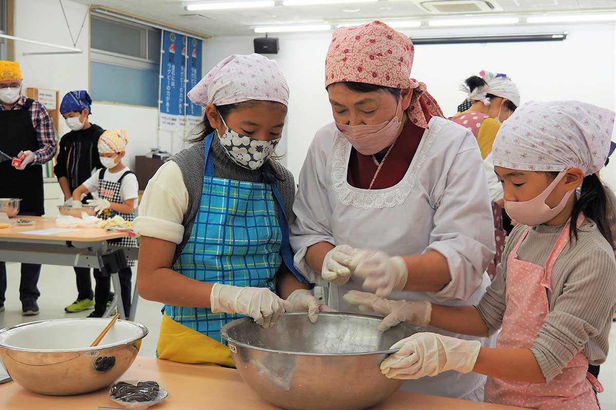 「手作り料理に心動かされた経験を若い世代に伝えたい」と藤原さん