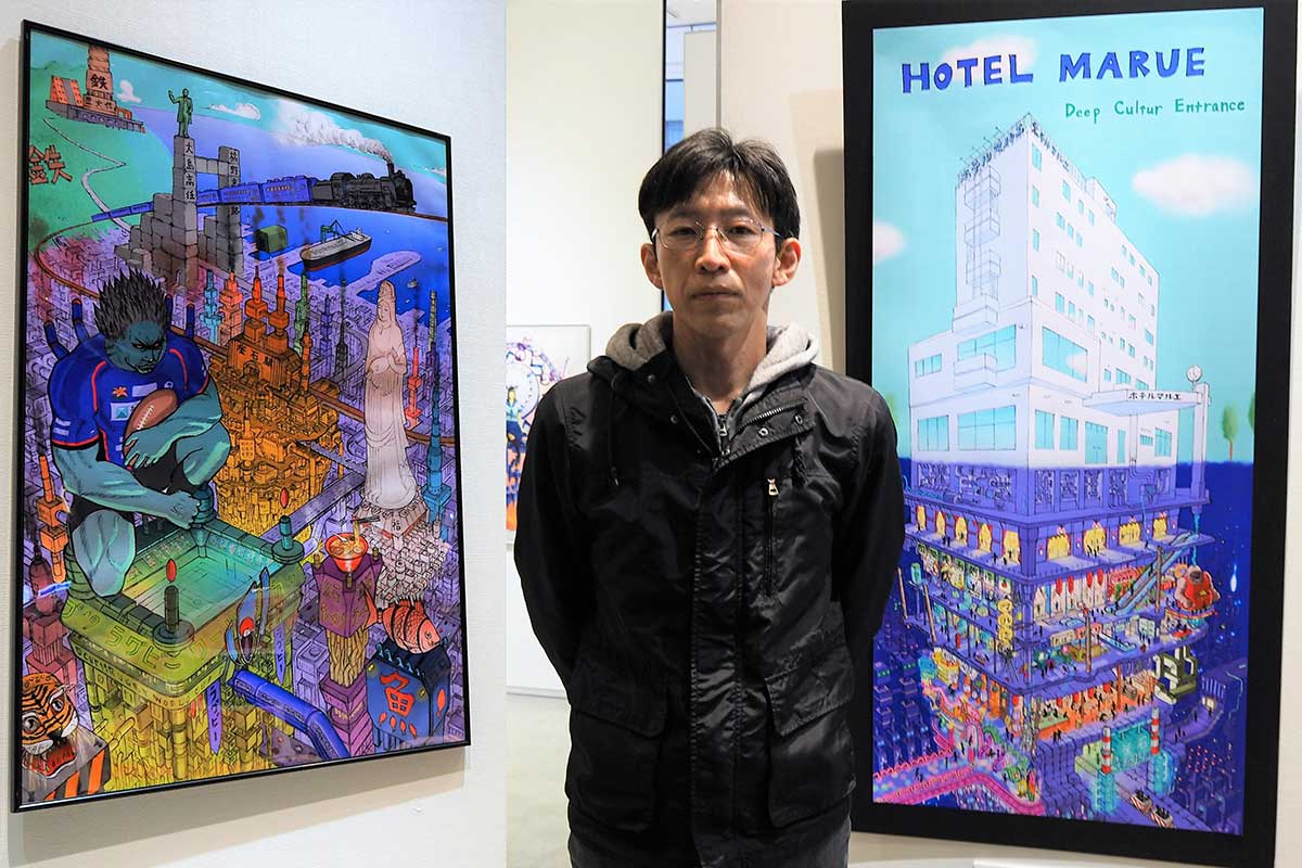「スチームパンクKAMAISHI」（写真左）とホテルマルエのパンフレットデザイン画