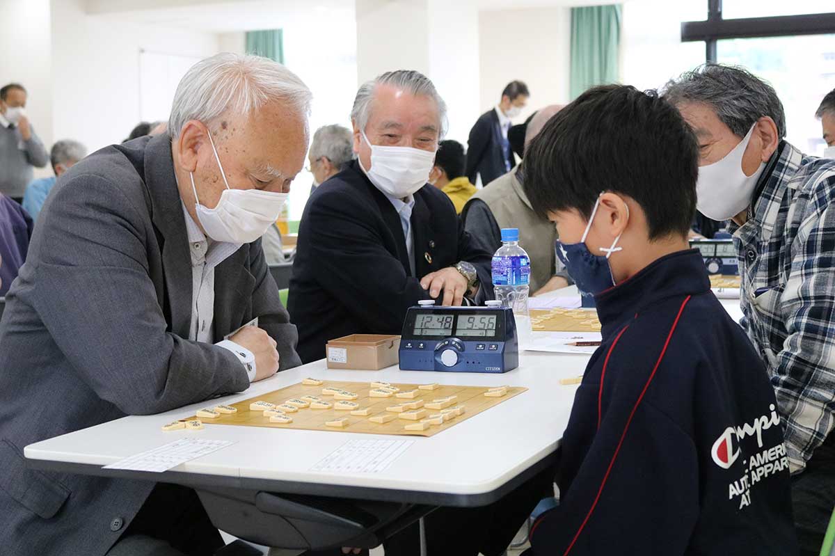 2019年以来の開催となった「釜石市長杯争奪世代間交流将棋大会」