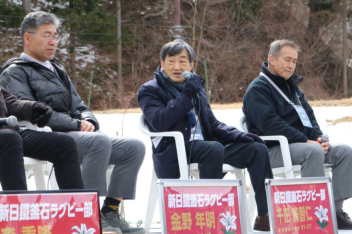 和田さん（中央）ら当時のFW陣は釜石のスクラムの強さについて話した