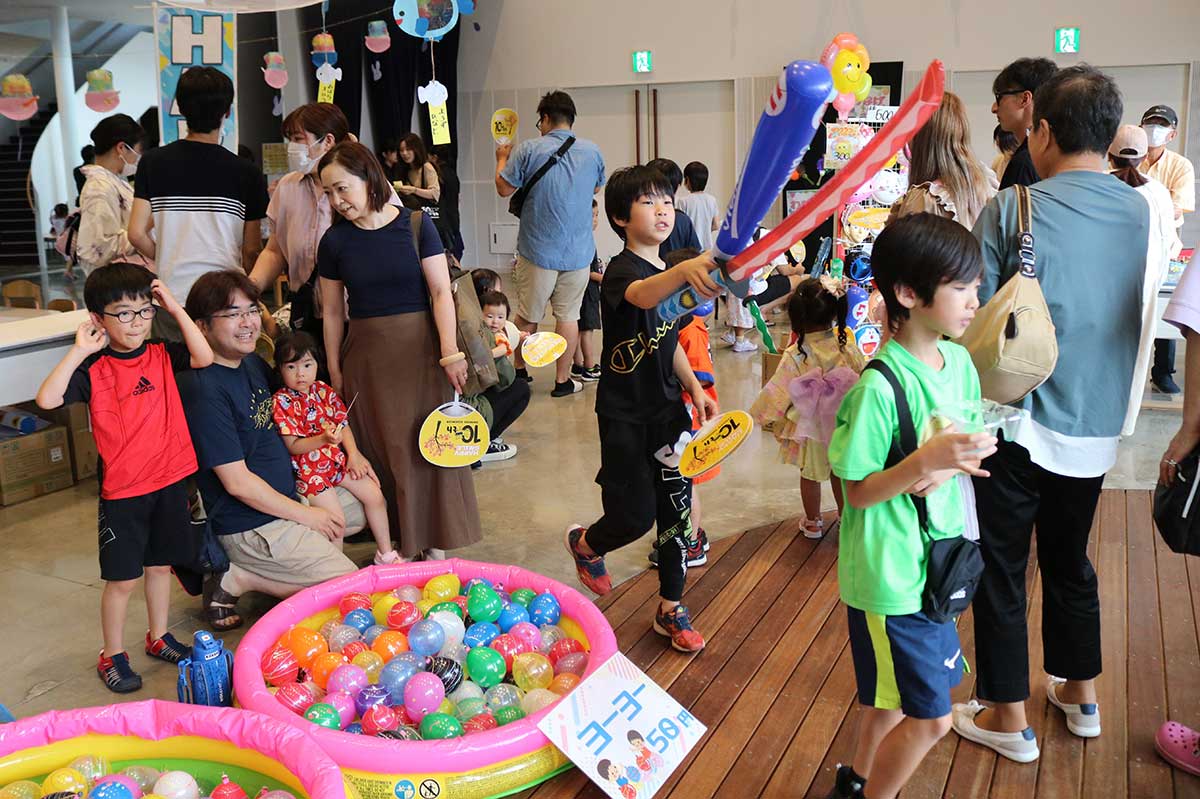 かまいしこども園開設10年記念夏まつり＝20日、市民ホールTETTO