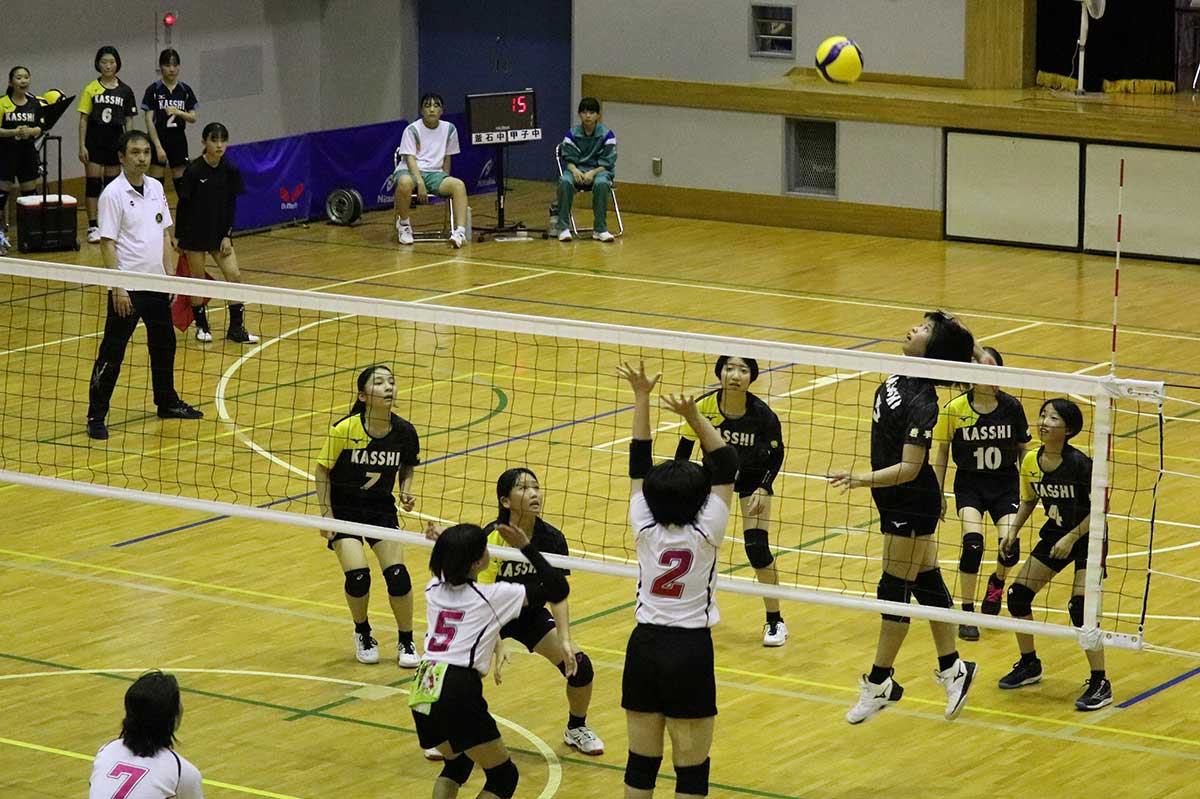 甲子中体育館で行われたバレーボール競技。女子1回戦 甲子－釜石