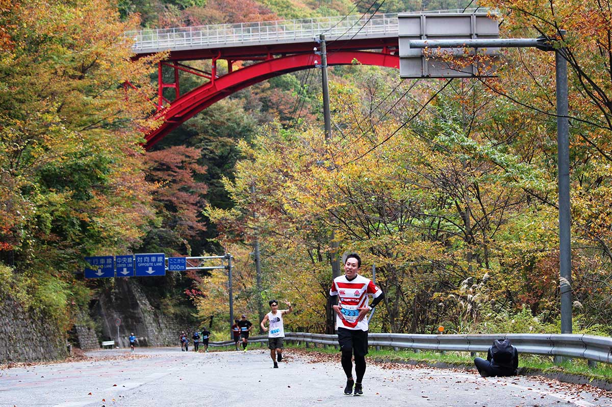 標高差約400メートルの険しいコースに挑んだ「かまいし仙人峠マラソン大会」