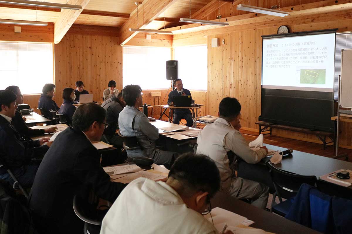 県の担当者が8月に発出された通知について概要を説明