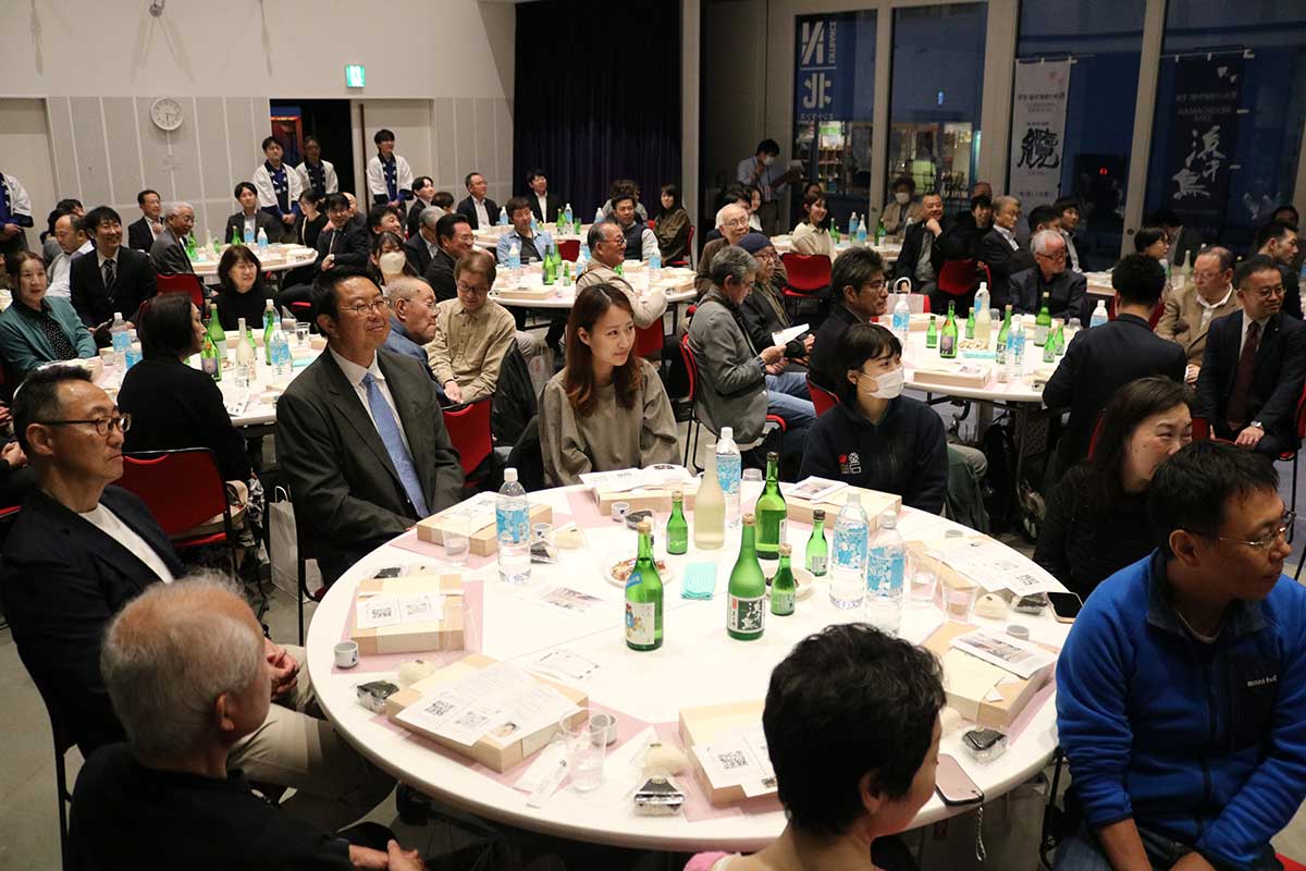 TETTOホールＢを初めて会場にした「浜千鳥のすべてを楽しむ会」