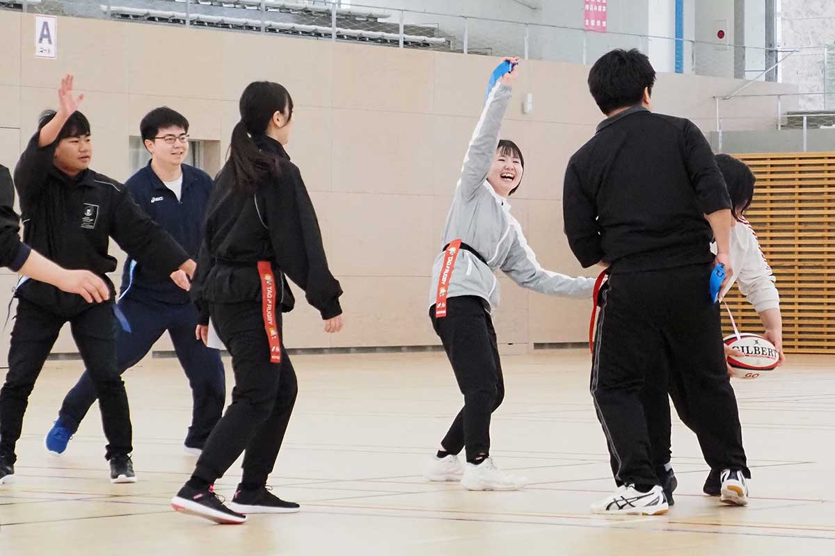 笑顔を弾けさせる参加者。仲間との絆を胸に仕事に向かう