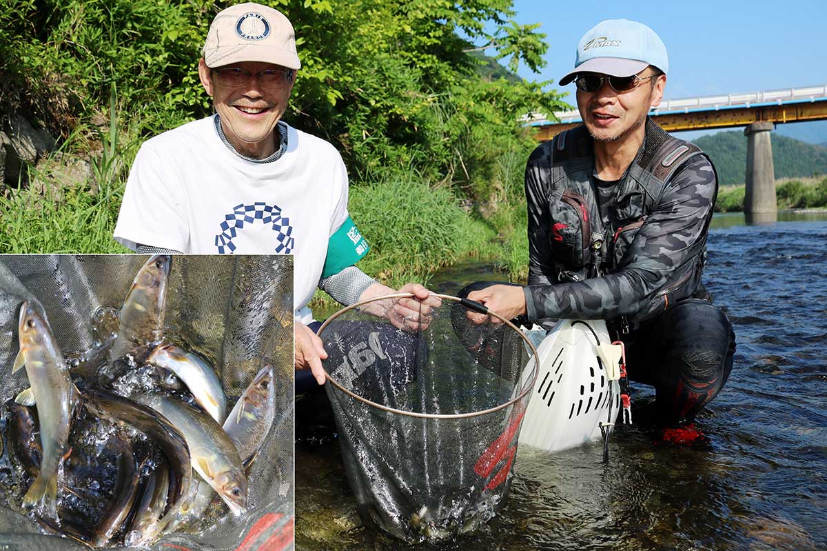 地元鵜住居の釣り客（右）も幸先のいいスタートに顔がほころぶ