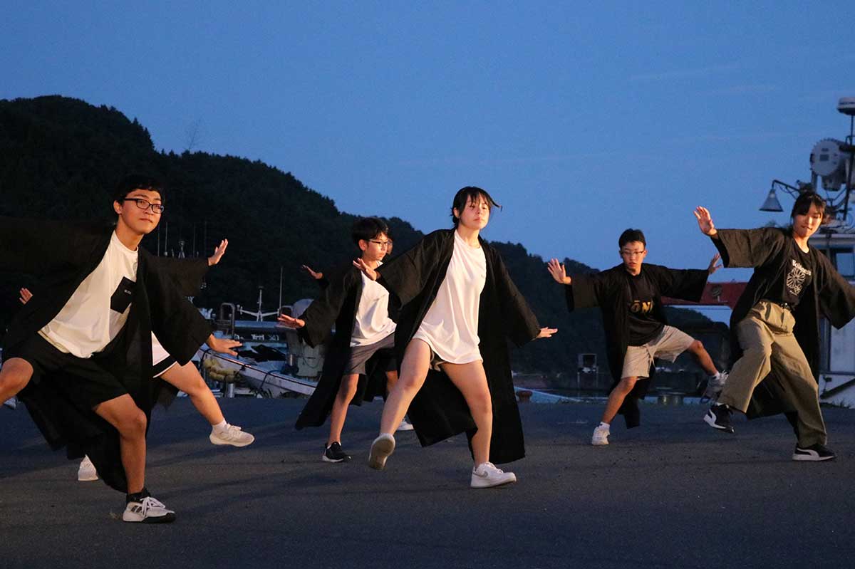 唐丹中の生徒有志が「唐中ソーラン」を披露。アンコールにも応え、2回踊った