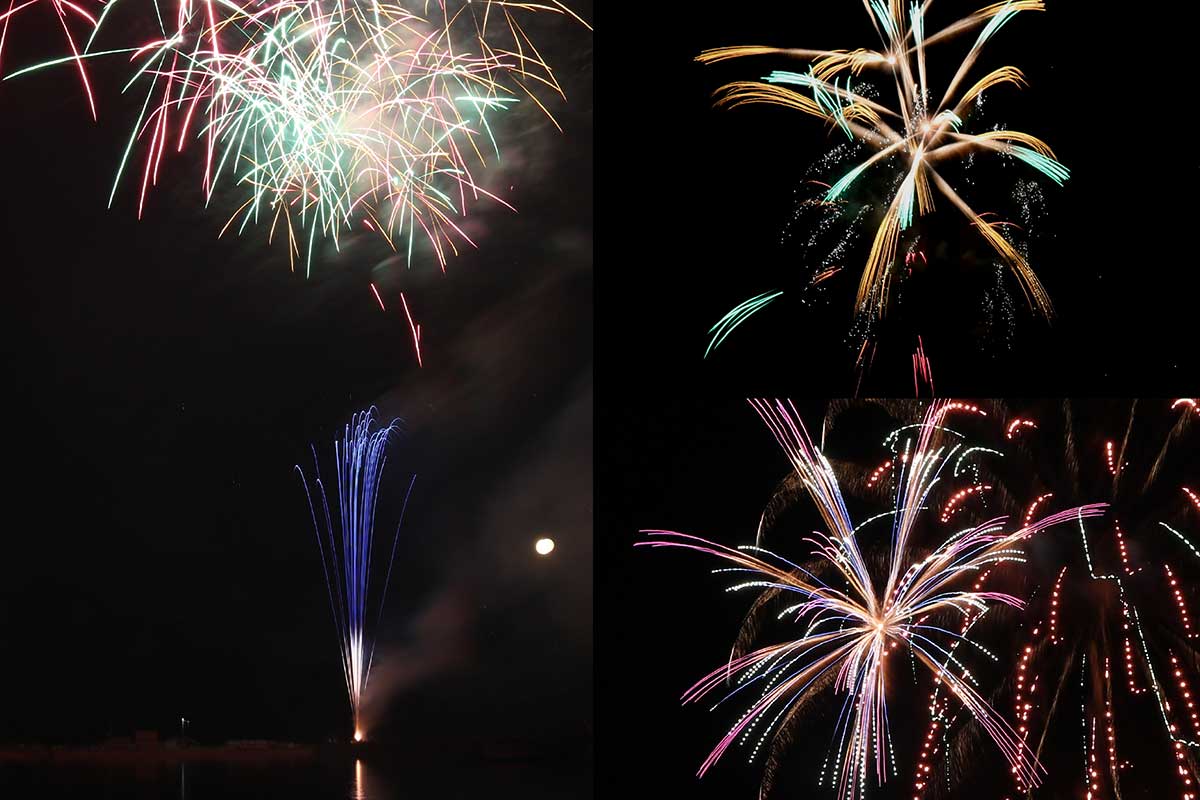 花火は北側防波堤から打ち上げられた。“真ん丸お月さま”とも競演（写真左）