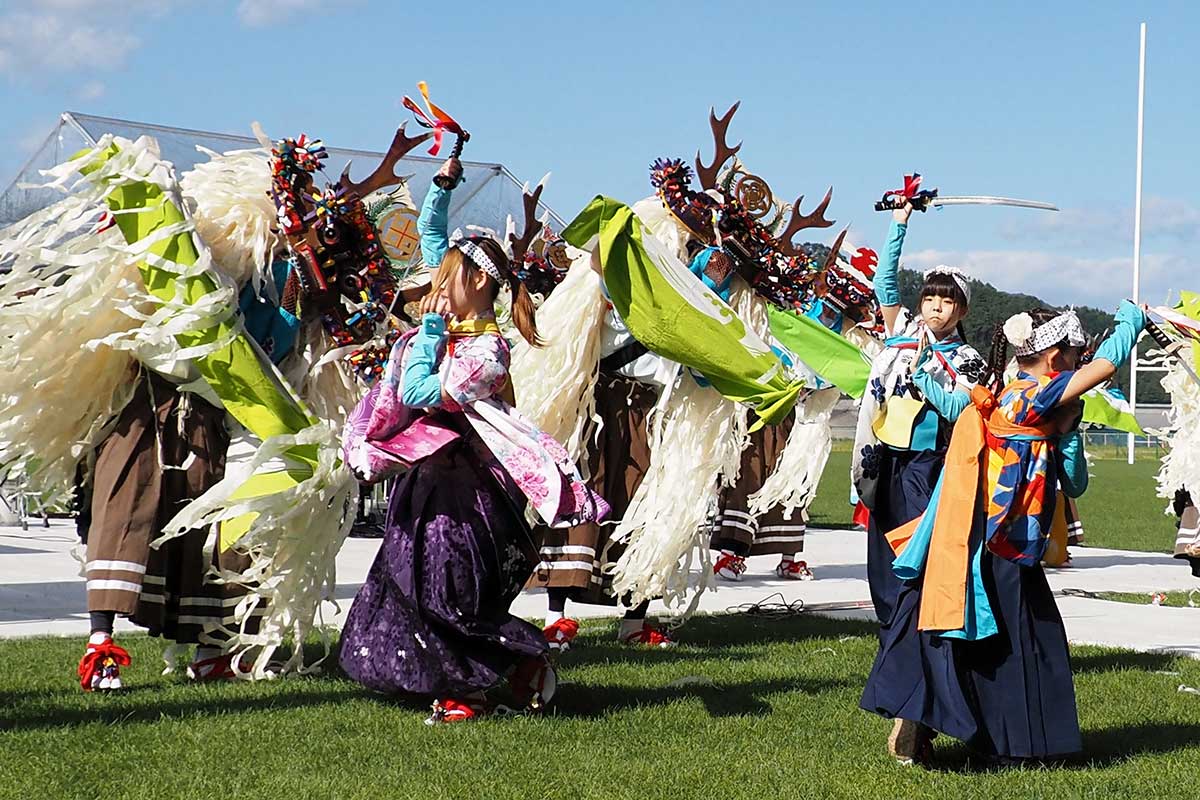 力強い舞いで魅せた大槌町の郷土芸能「臼澤鹿子踊」