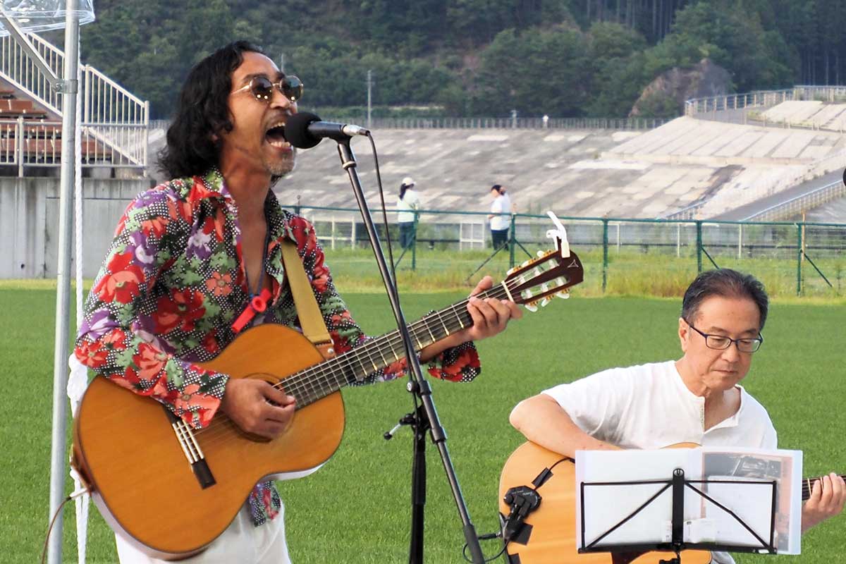 方言を交えた楽曲で聴衆を楽しませた「ナンダ★モンセ」