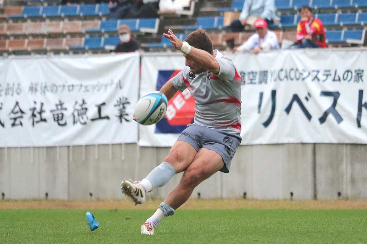 SOミッチェル・ハントは前半5トライのゴールキックを全て決めた