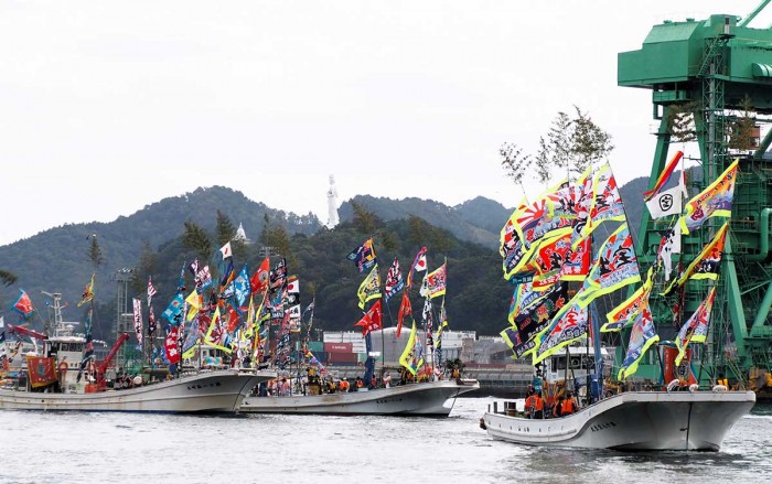 伝統、世代、思いつなぐ「釜石まつり」 神輿・曳き船 勇壮、華やかに