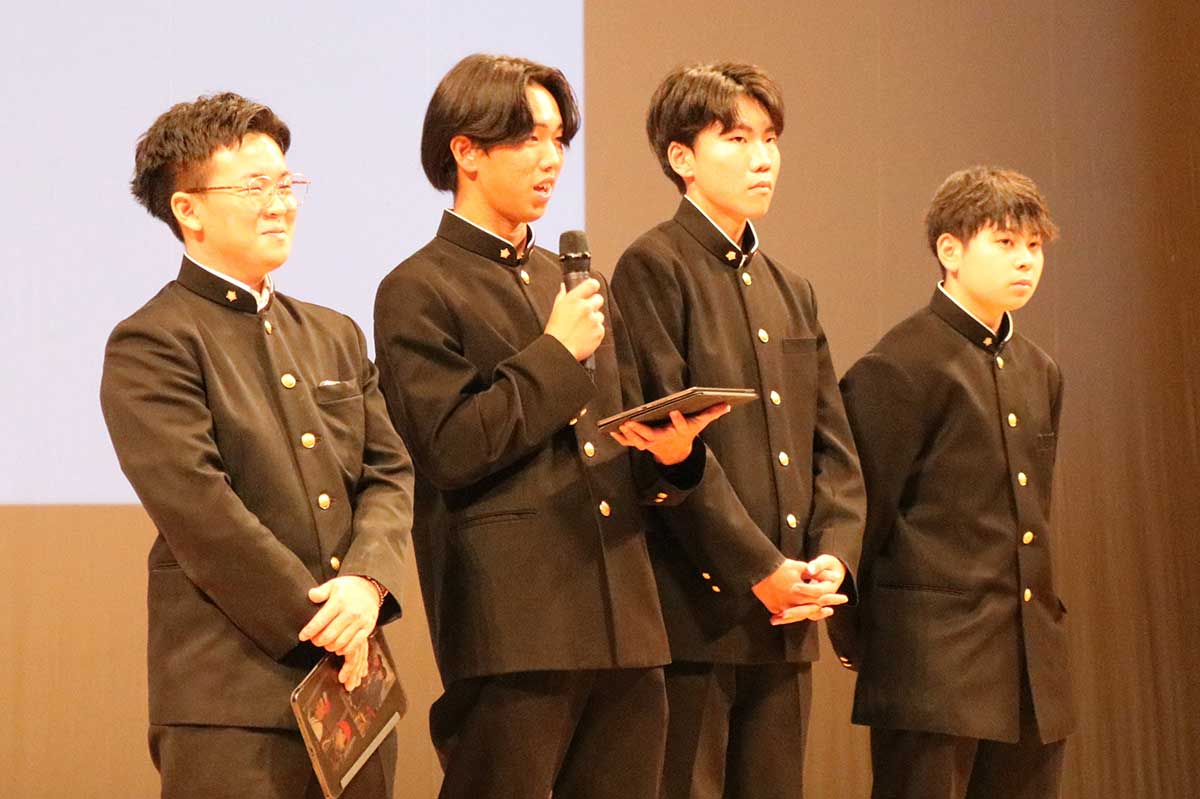 郷土芸能の担い手不足解消をテーマに探究活動を行う釜石高2年生のゼミメンバー