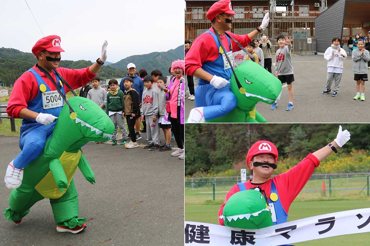 “マリオon恐竜”の仮装で楽しませた畑山拓也さん。この格好で見事5キロを完走!