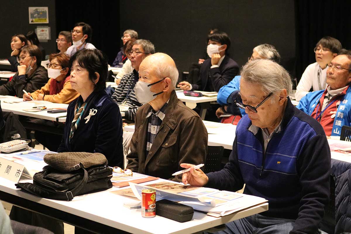 「明治日本の産業革命遺産」の他エリアのガイド活動などに理解を深める参加者