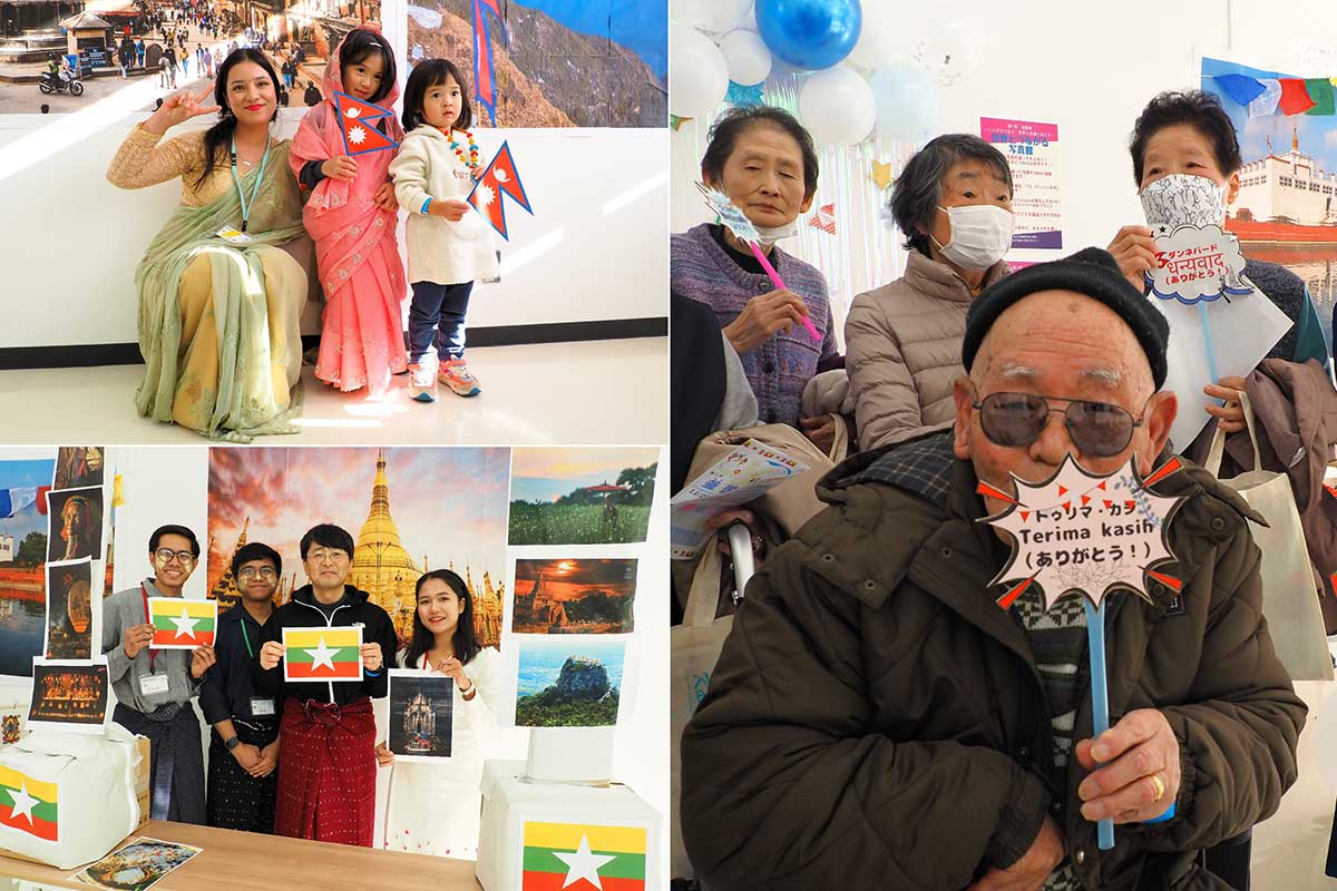 外語観光学科が設けたフォトブースでは笑顔がいっぱい