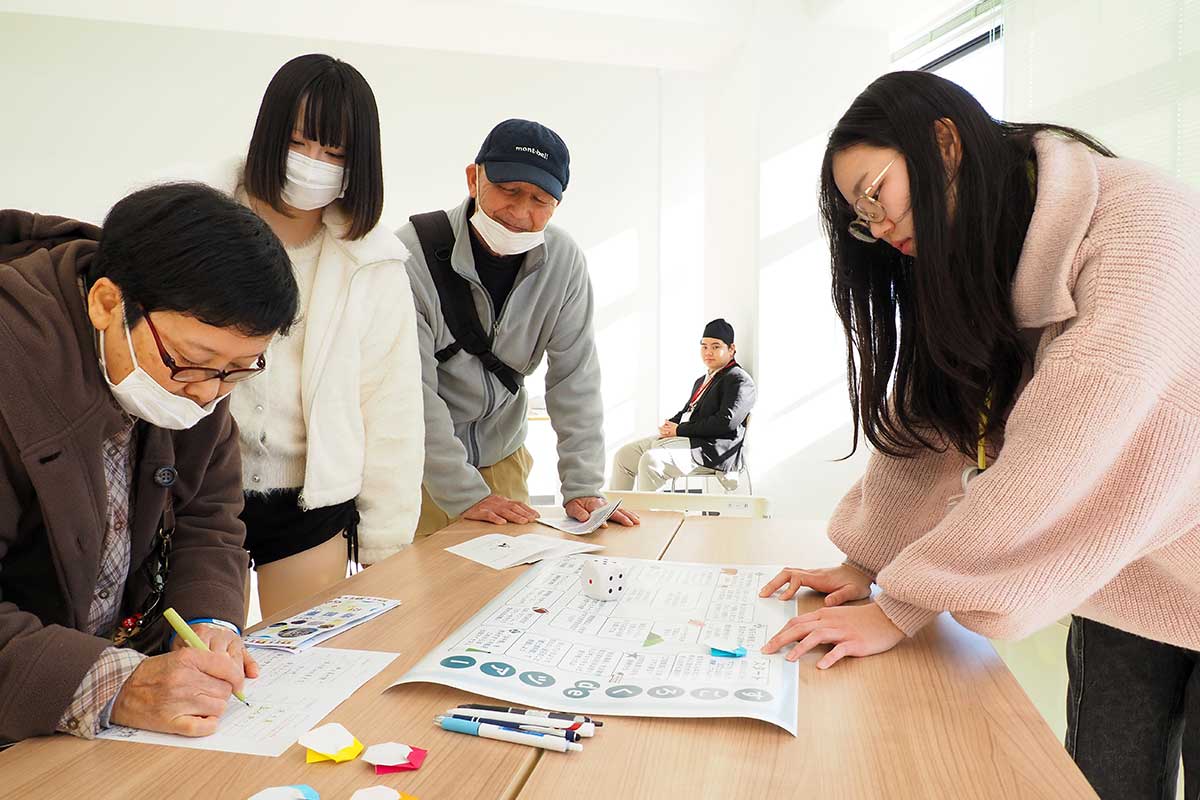 釜石の観光スポットを巡ってツアーを作るすごろく遊び