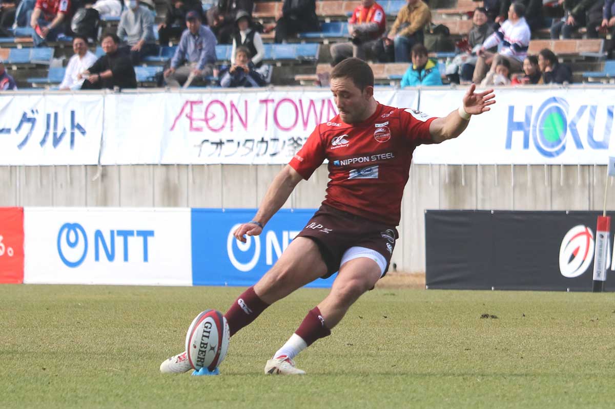 この日も正確なゴールキックでチームに貢献したSOミッチェル・ハント