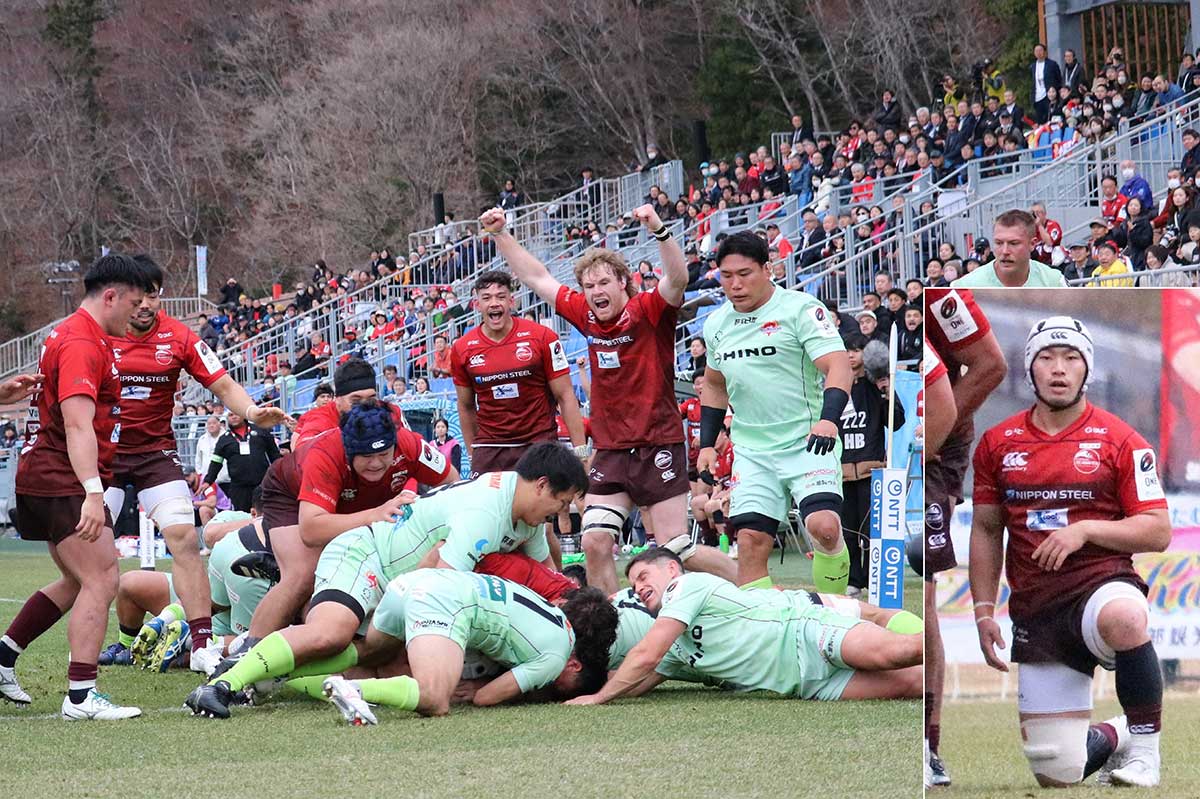 後半途中出場のフランカー髙橋泰地（写真右下）がモールの中でチーム5本目のトライを決めた（後半33分）
