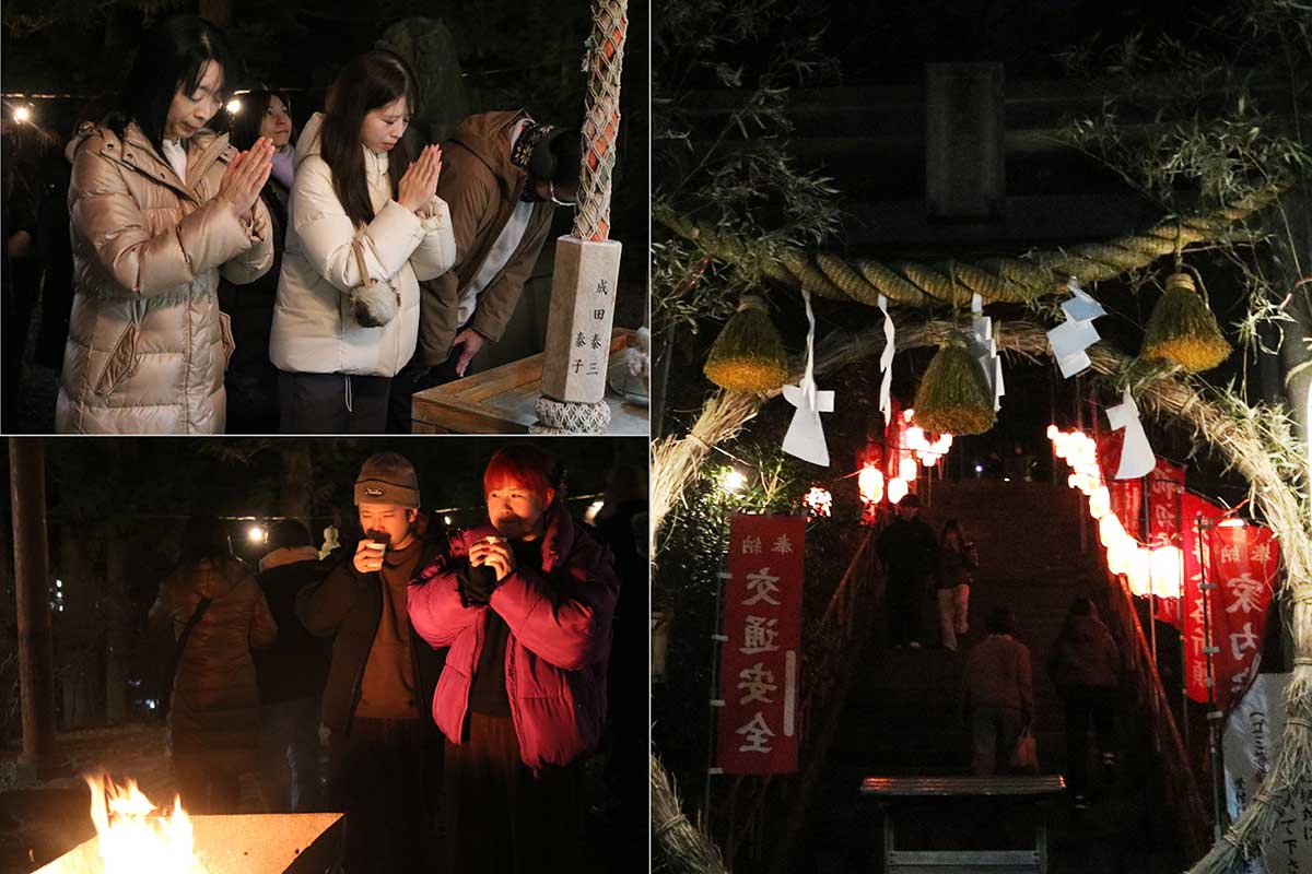 ちょうちんがともされた神社の参道（右）。複数の石段を上った先に社殿がある