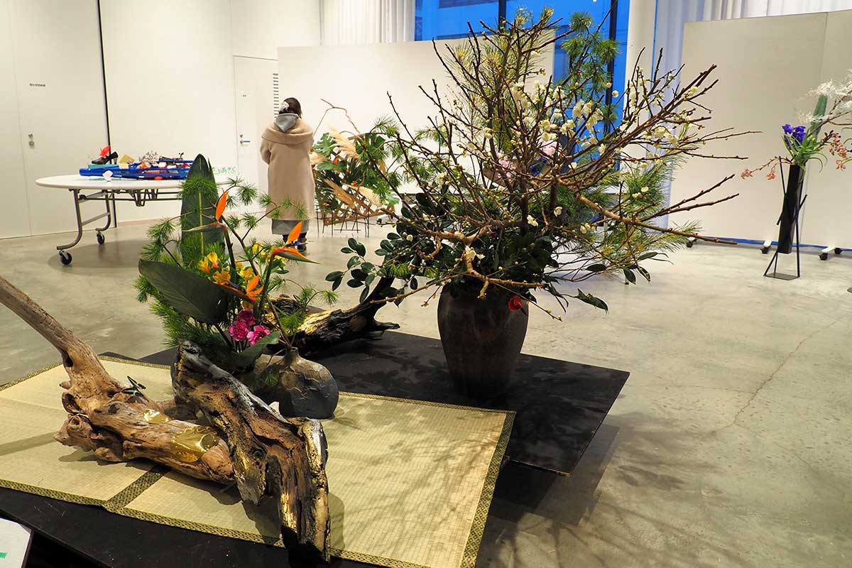 村上さんの感性があふれ出す作品が配置された展示会場