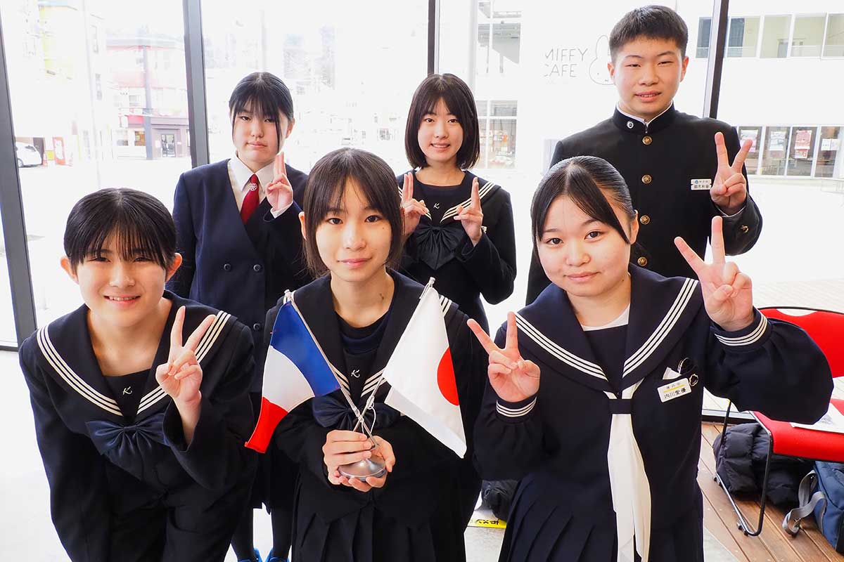 フランスでの体験学習に参加した釜石市の中学生