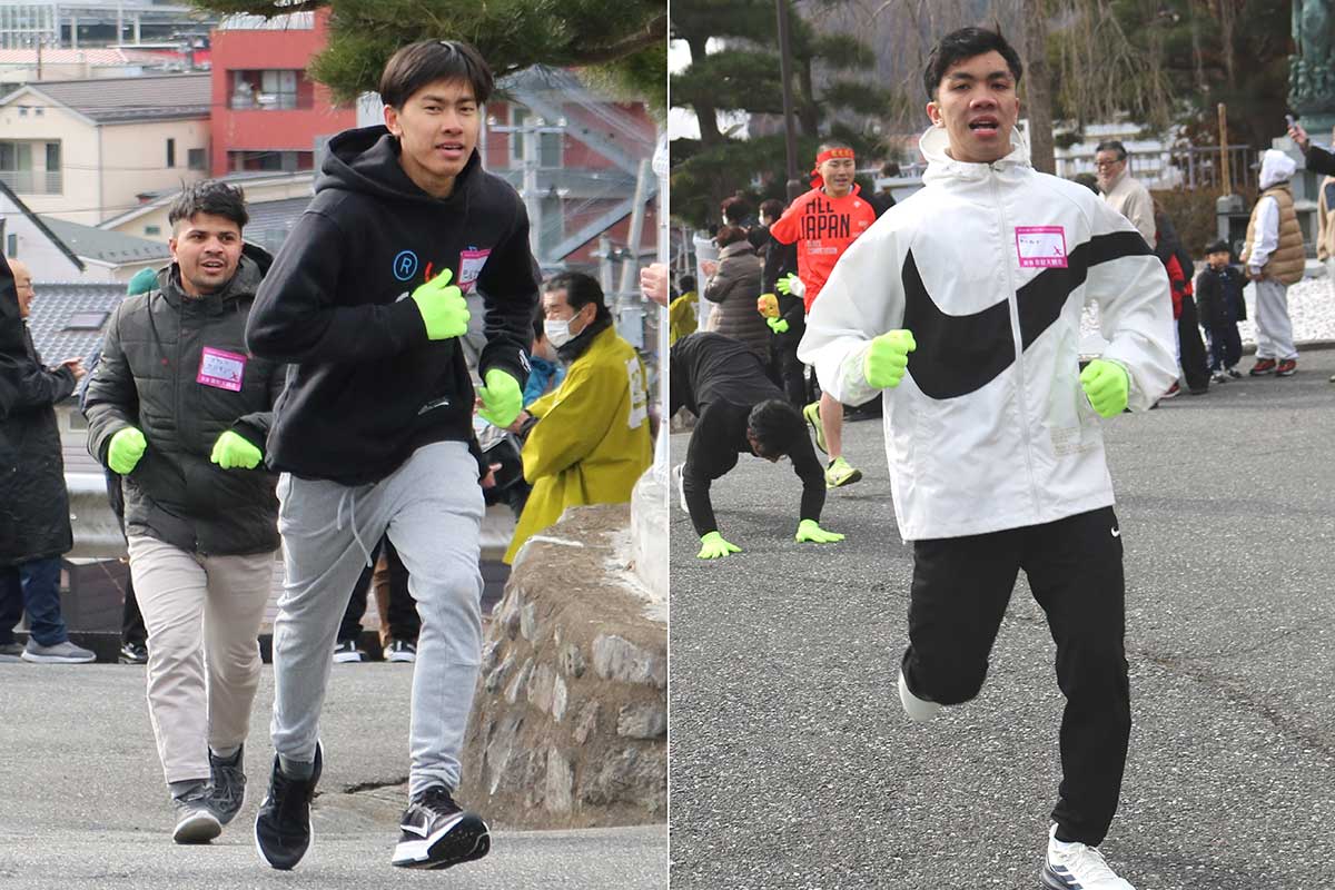 釜石市国際外語大学校の留学生も必死に坂を駆け上がった。全員無事完走！