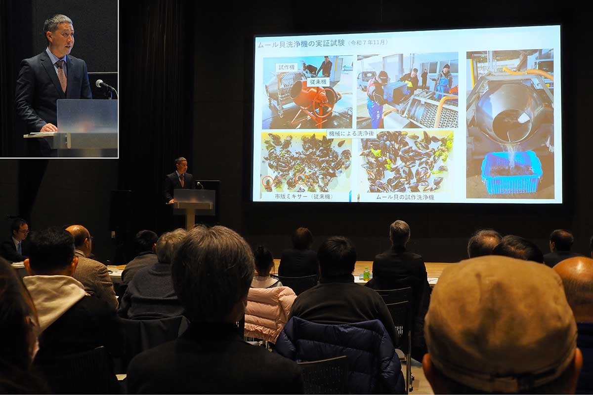 小野寺計さんは唐丹湾で始めたムール貝養殖への思いを伝えた