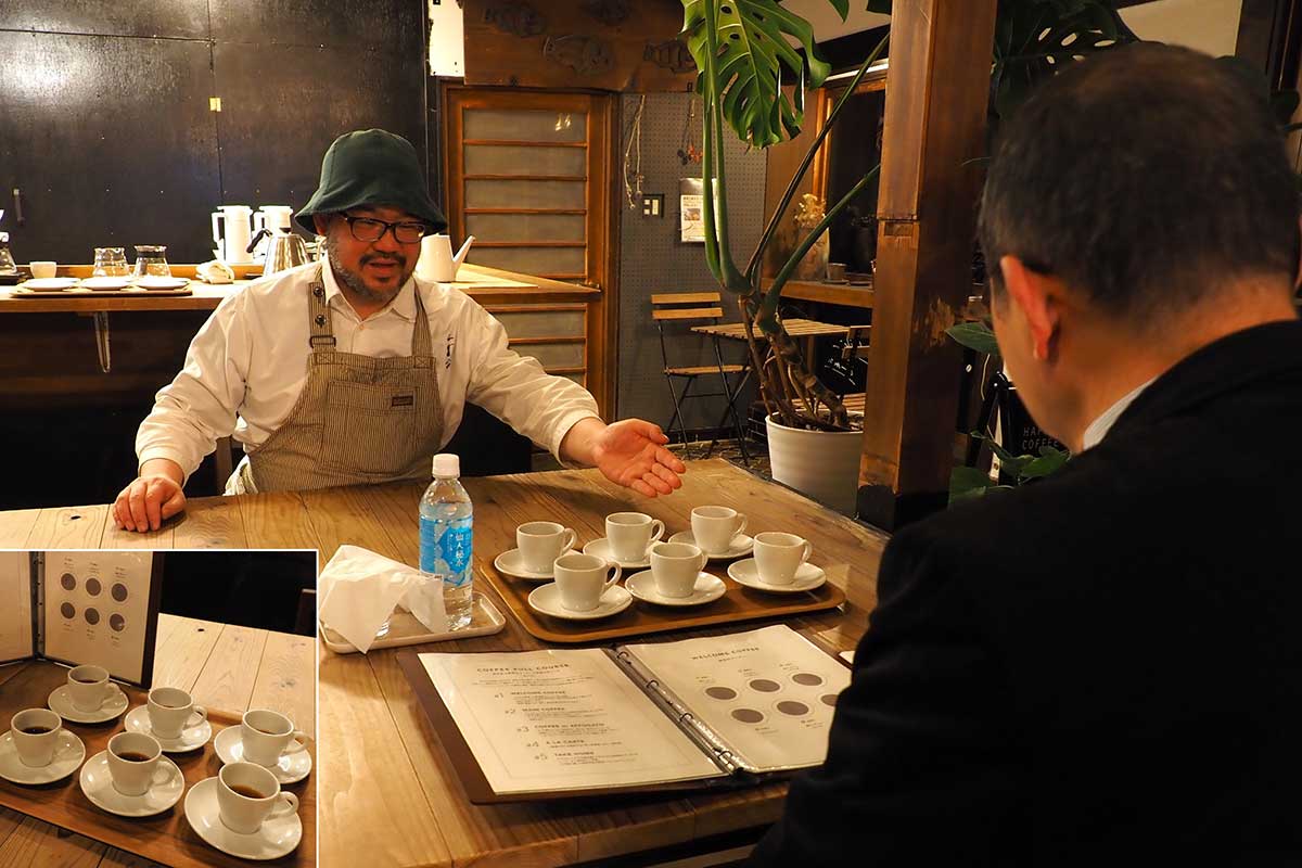 コーヒーのフルコースを体験。ウェルカムコーヒーを説明する岩鼻さん