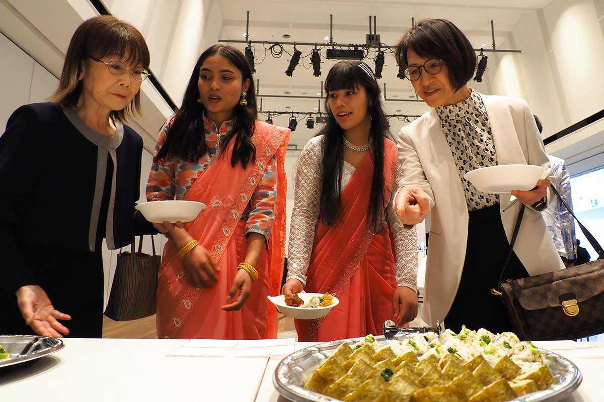 卒業式の後に開かれたサンクスパーティー