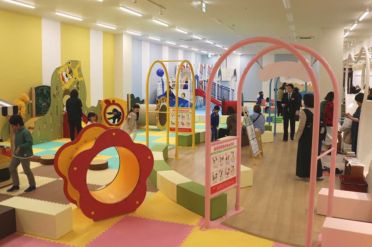 （手前から）おはなのひろば、とらまいのひろば、うみのひろばと3つのエリアが広がる