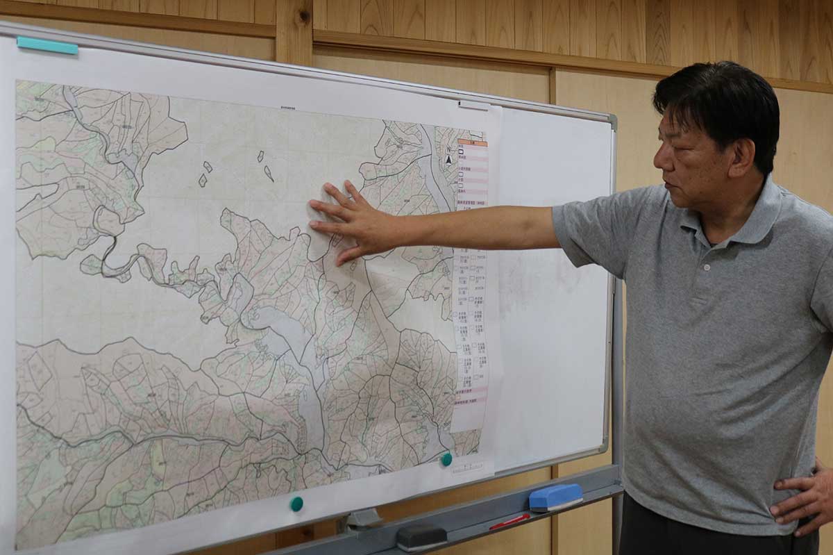 組合では森林資源管理図（林相図）で被災した組合員らの特定を進めている
