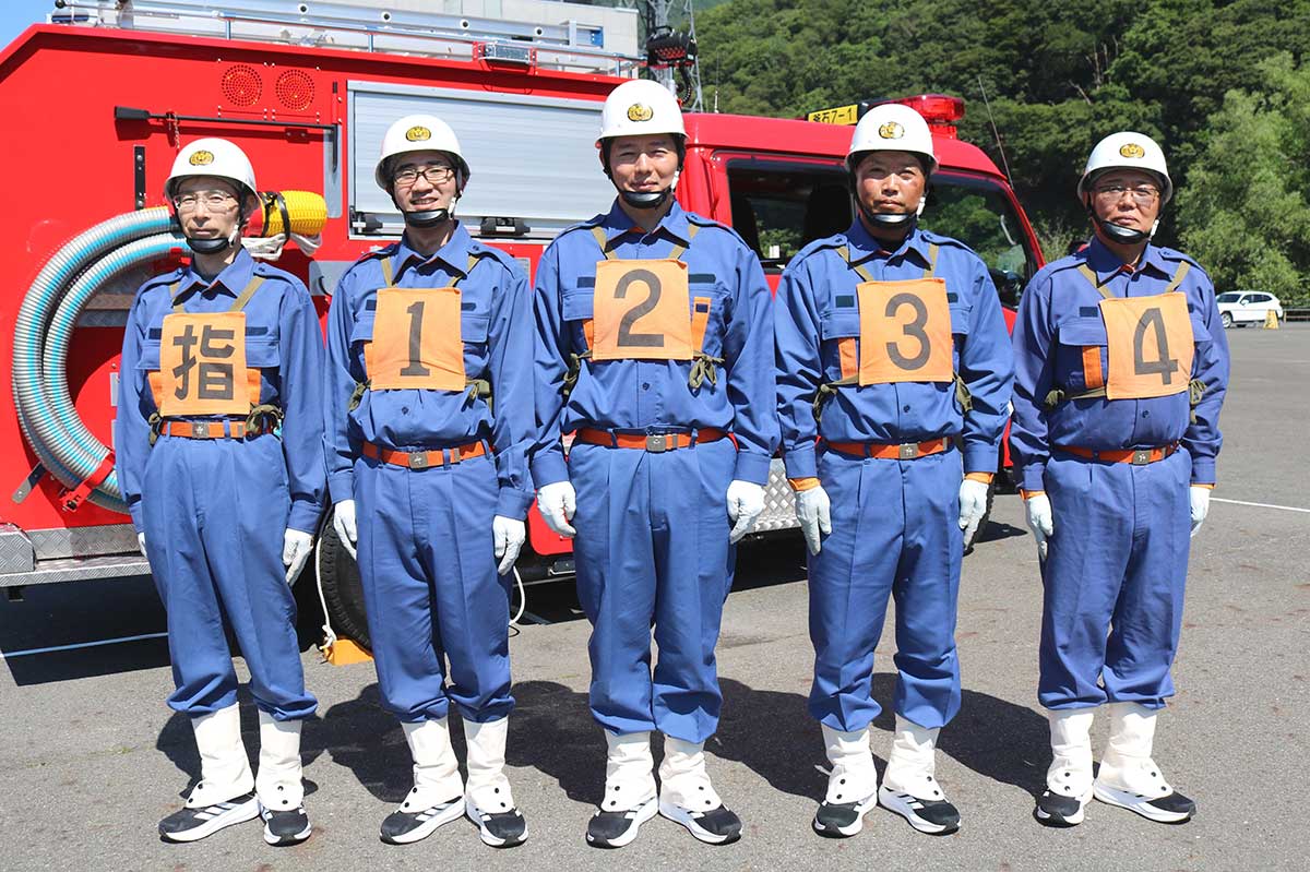 遠野釜石地区支部消防操法競技会・ポンプ車の部に出場する釜石市消防団第7分団第1部の団員