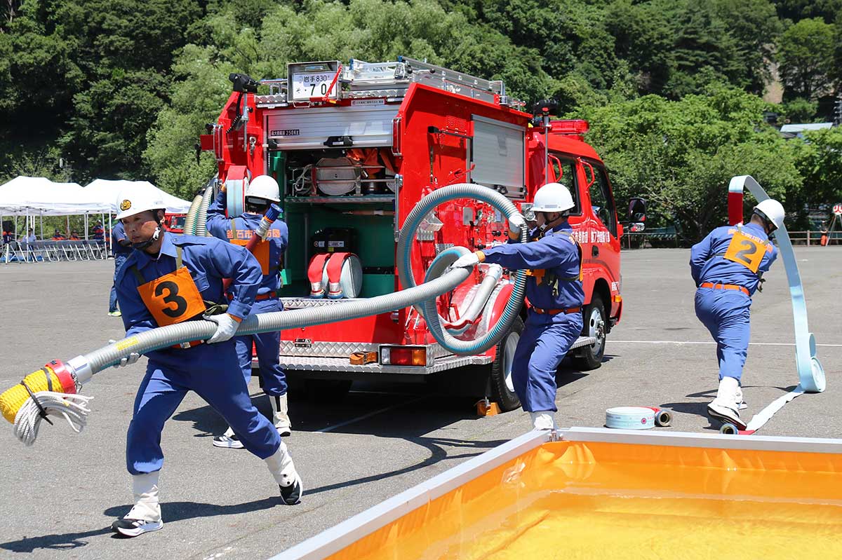 ポンプ車の部に釜石市から出場した第7分団第1部。5月から訓練を重ねてきた
