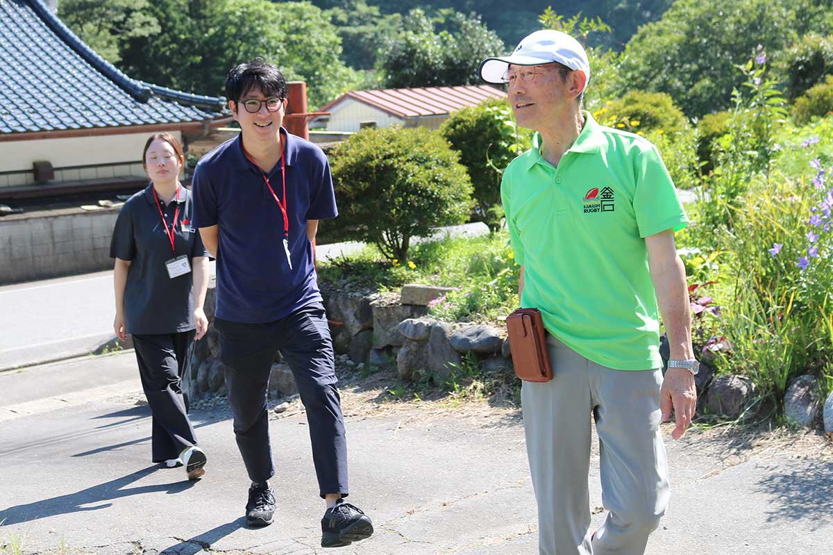 客の希望でルート上の史跡や産直施設などにも立ち寄ることができる