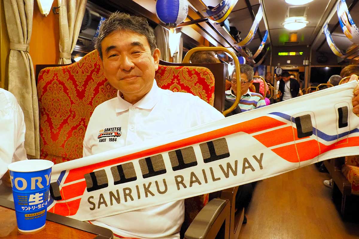 乗って楽しみながら三陸鉄道を応援し続けるファンも