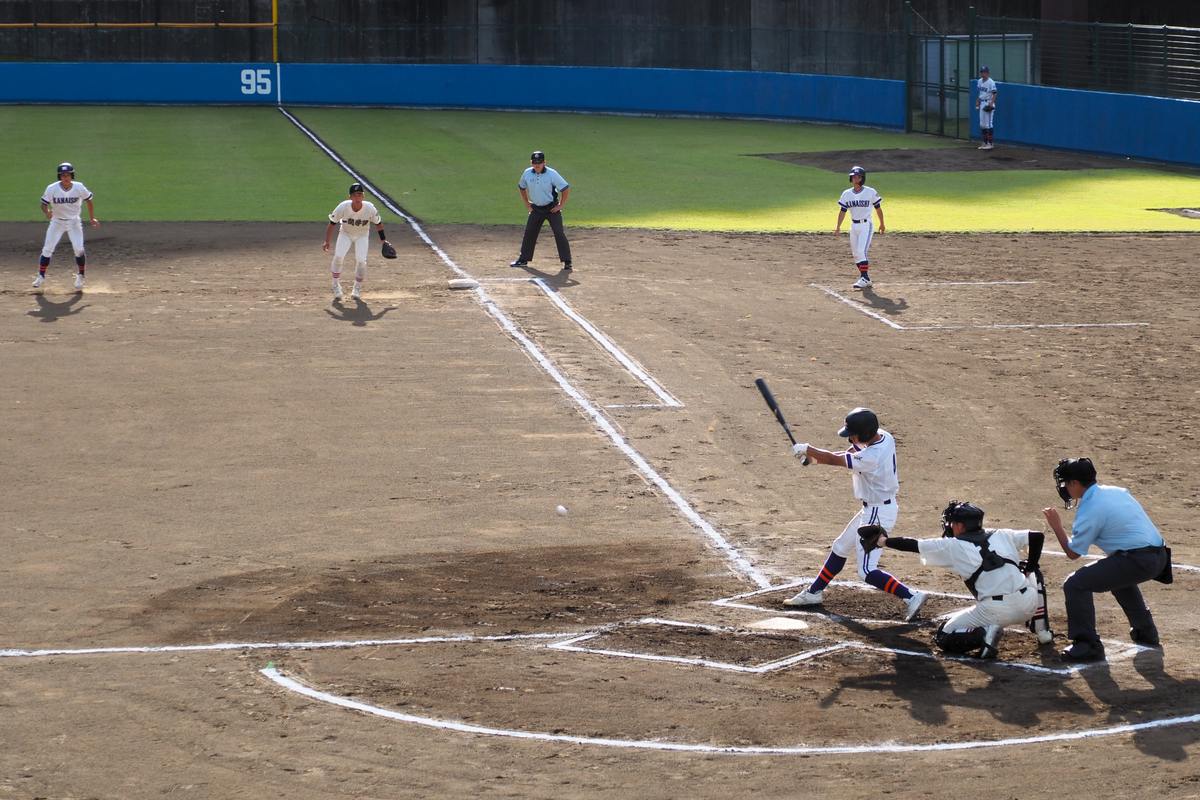 一関学院を迎えた高校野球招待試合。釜石勢が奮闘した
