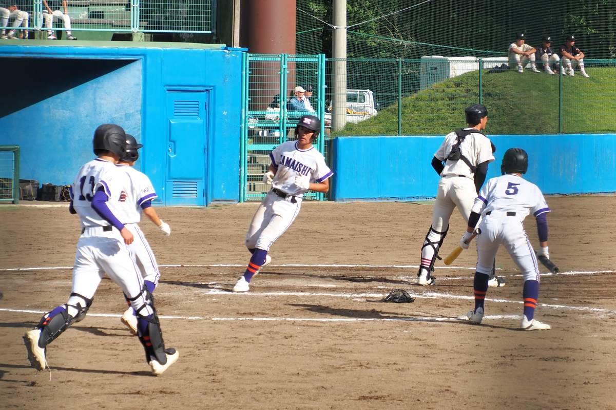 4回に4得点を挙げた釜石。勢いを見せた
