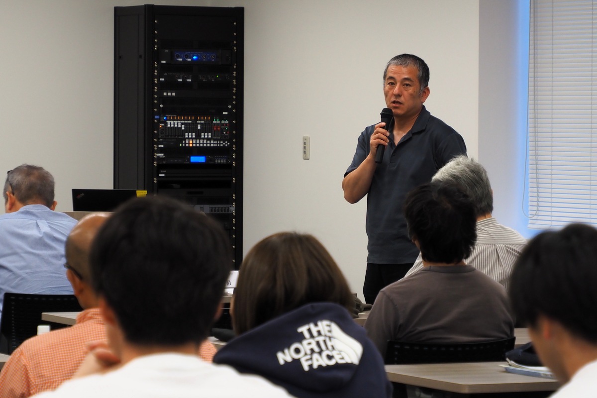 変化する三陸の海と養殖業への影響を説明する山口正希さん